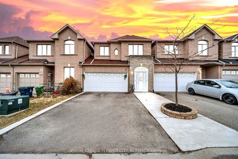 Photo 1 at 15D View Green Crescent, Clairville, Toronto