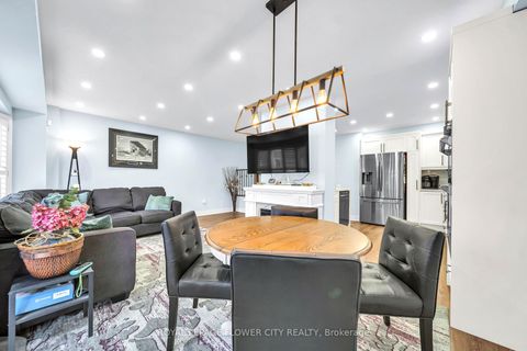 Photo 12 at 15D View Green Crescent, Clairville, Toronto