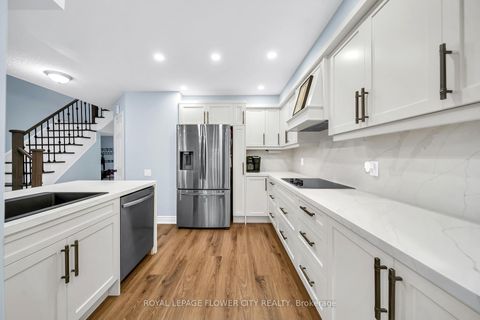 Photo 16 at 15D View Green Crescent, Clairville, Toronto