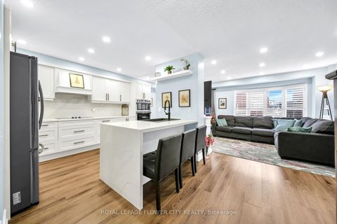 Photo 18 at 15D View Green Crescent, Clairville, Toronto