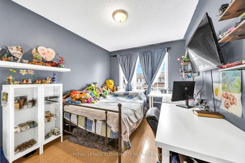 Photo 23 at 15D View Green Crescent, Clairville, Toronto