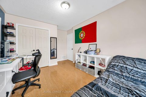Photo 27 at 15D View Green Crescent, Clairville, Toronto