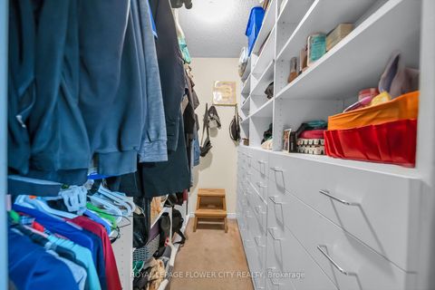 Photo 30 at 15D View Green Crescent, Clairville, Toronto