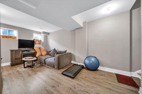 Photo 37 at 15D View Green Crescent, Clairville, Toronto