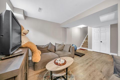 Photo 40 at 15D View Green Crescent, Clairville, Toronto