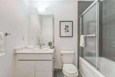 Photo 1 at 501 - 30 Canterbury Place, Willowdale West, Toronto