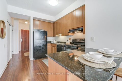 Photo 5 at 501 - 30 Canterbury Place, Willowdale West, Toronto
