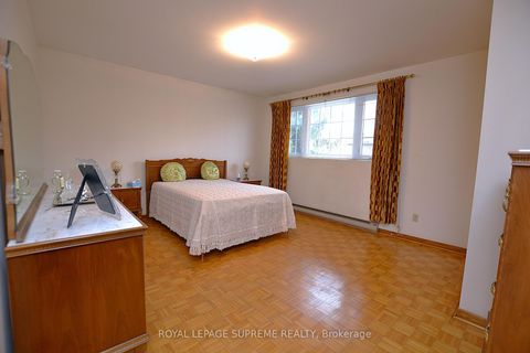 Photo 10 at 564 Christie Street, Wychwood, Toronto