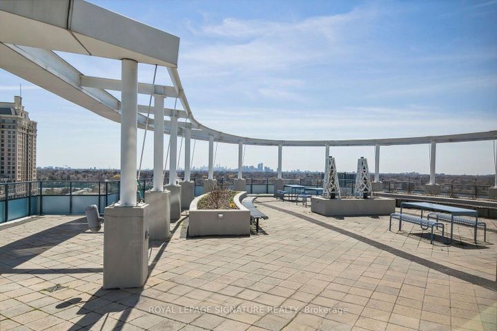 Photo 17 at 536 - 2885 Bayview Avenue, Bayview Village, Toronto