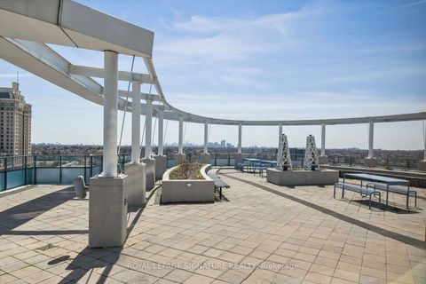 Photo 17 at 536 - 2885 Bayview Avenue, Bayview Village, Toronto