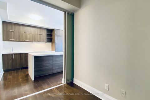 Photo 15 at 2309 - 1080 Bay Street, Bay Street Corridor, Toronto