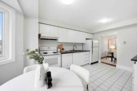 Photo 5 at 1 - 217 Woodbridge Avenue, West Woodbridge, Vaughan