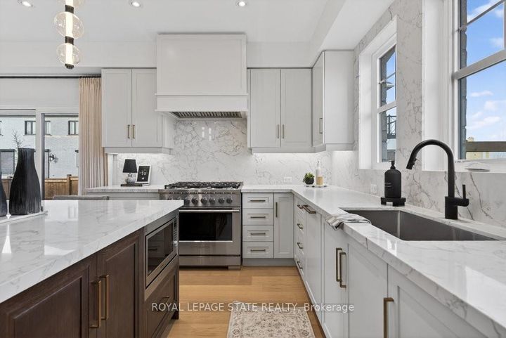 Photo 12 at 7 - 100 Watershore Drive, Stoney Creek, Hamilton