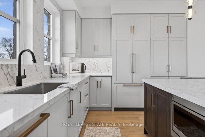 Photo 13 at 7 - 100 Watershore Drive, Stoney Creek, Hamilton