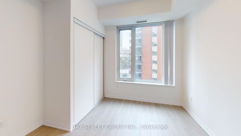 Photo 8 at 817 - 50 Dunfield Avenue, Mount Pleasant West, Toronto