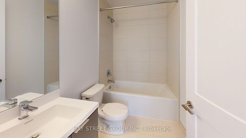 Photo 13 at 817 - 50 Dunfield Avenue, Mount Pleasant West, Toronto