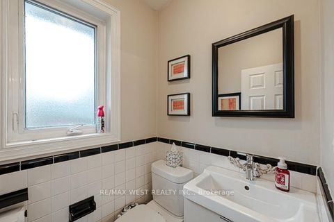 Photo 14 at 17 Saybrook Avenue, Queensway, Toronto