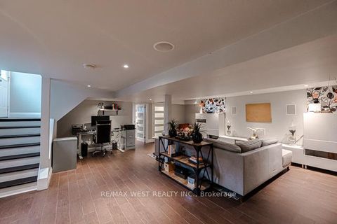Photo 24 at 17 Saybrook Avenue, Queensway, Toronto