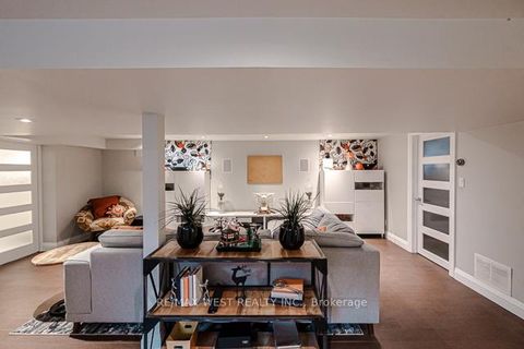 Photo 25 at 17 Saybrook Avenue, Queensway, Toronto