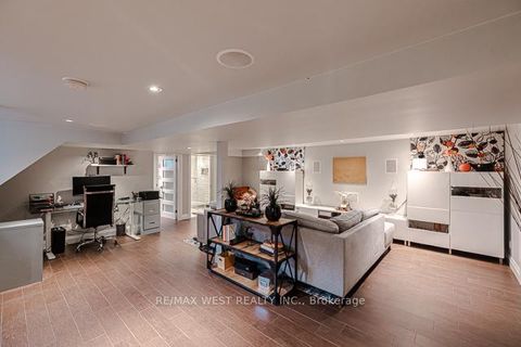 Photo 33 at 17 Saybrook Avenue, Queensway, Toronto