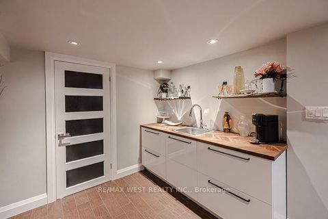 Photo 36 at 17 Saybrook Avenue, Queensway, Toronto