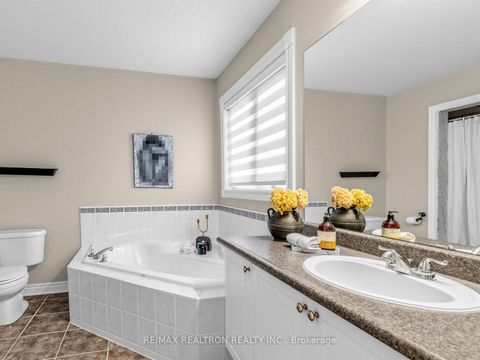 Photo 23 at 57 Skipton Trail, Bayview Wellington, Aurora