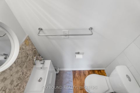 Photo 21 at 790 The Queensway, Queensway, Toronto