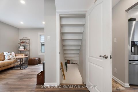 Photo 22 at 790 The Queensway, Queensway, Toronto