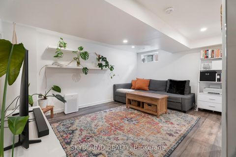 Photo 23 at 790 The Queensway, Queensway, Toronto