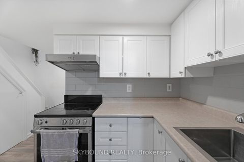 Photo 26 at 790 The Queensway, Queensway, Toronto