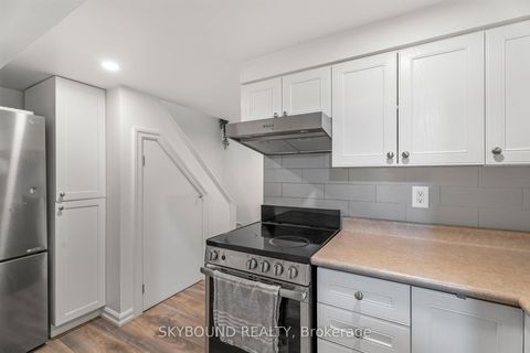 Photo 28 at 790 The Queensway, Queensway, Toronto