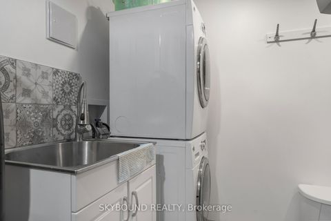 Photo 32 at 790 The Queensway, Queensway, Toronto