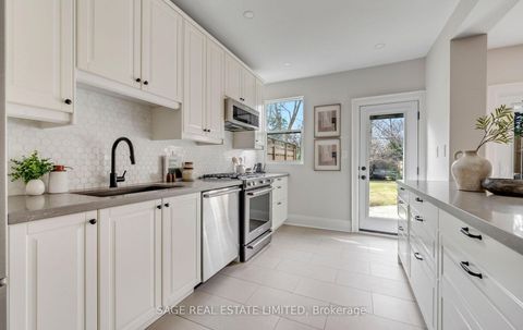 Photo 16 at 318 Durie Street, Bloor West Village, Toronto