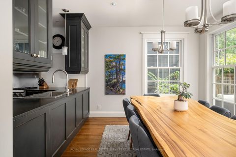 Photo 5 at 7 Binscarth Road, Moore Park, Toronto