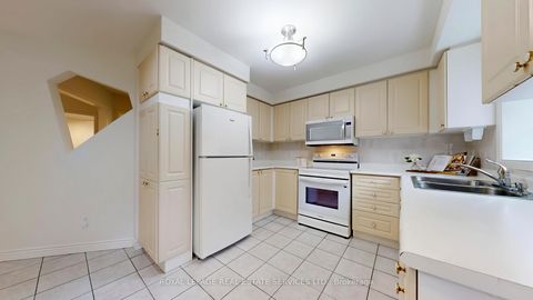 Photo 10 at 107 Roseborough Crescent, Uplands, Vaughan