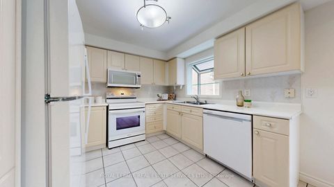 Photo 11 at 107 Roseborough Crescent, Uplands, Vaughan