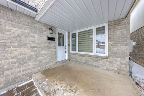 Photo 1 at 56 Gray Crescent, North Richvale, Richmond Hill