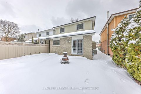 Photo 4 at 56 Gray Crescent, North Richvale, Richmond Hill