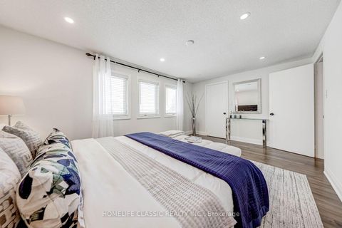 Photo 20 at 56 Gray Crescent, North Richvale, Richmond Hill