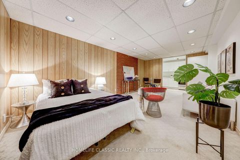 Photo 31 at 56 Gray Crescent, North Richvale, Richmond Hill