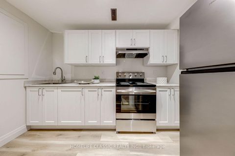 Photo 33 at 56 Gray Crescent, North Richvale, Richmond Hill