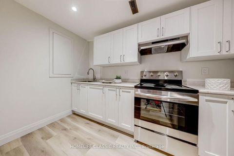 Photo 34 at 56 Gray Crescent, North Richvale, Richmond Hill