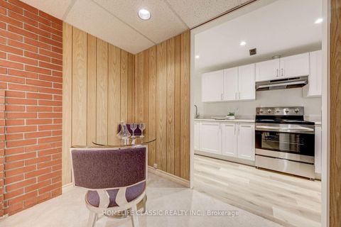 Photo 35 at 56 Gray Crescent, North Richvale, Richmond Hill