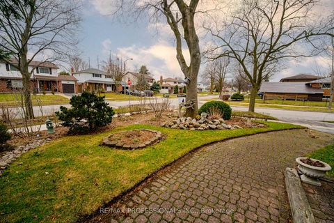 Photo 3 at 1 Bluefin Crescent, Woburn, Toronto