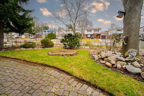 Photo 5 at 1 Bluefin Crescent, Woburn, Toronto