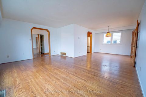 Photo 14 at 1 Bluefin Crescent, Woburn, Toronto