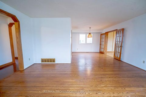 Photo 16 at 1 Bluefin Crescent, Woburn, Toronto