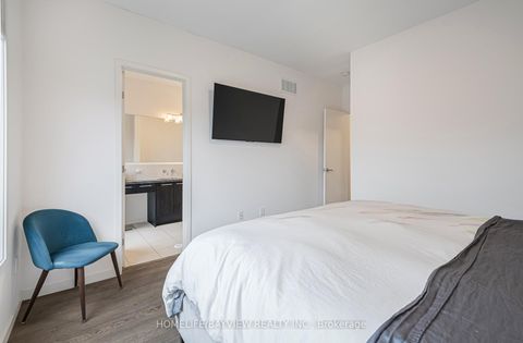 Photo 28 at 12 Genuine Lane, Doncrest, Richmond Hill