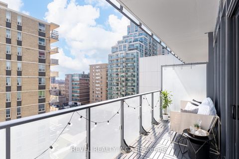 Photo 4 at 609 - 185 Roehampton Avenue, Mount Pleasant West, Toronto