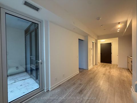 Photo 3 at 912 - 108 Peter Street, Waterfront Communities C1, Toronto